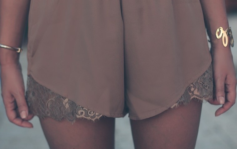 marianna hewitt lace short jumpsuit close up lala mer blog edit