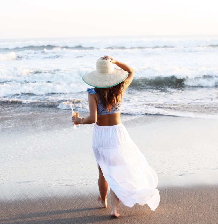 marianna hewitt travel blog beach white skirt crop top sunset w hotel bali seminyak 2